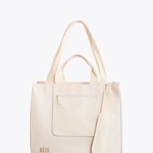 Beis East To West Tote In Beige